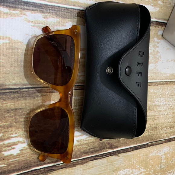 NWT Diff Sunglasses - Picture 1 of 5